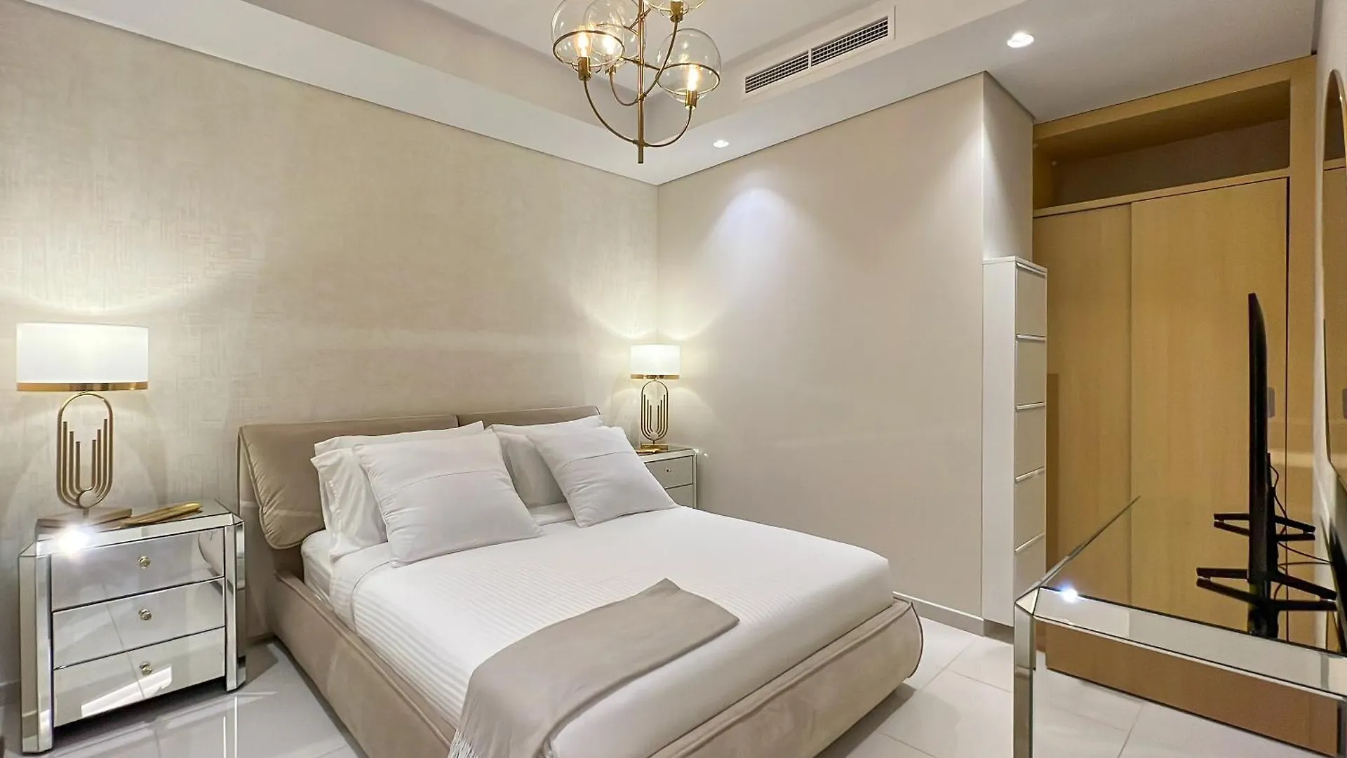 Keyrock Living - Burj Khalifa View Retreat With Pool Apartment Dubai United Arab Emirates